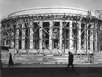 Meštrovićev paviljon u izgradnji 1936. godine Hrvatsko društvo umjetnika Strossmayer ostvaruje sporazum s Odborom za podizanje spomenika kralju Petru I. Velikom Osloboditelju u Zagrebu